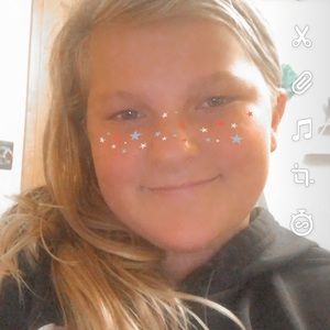 Meet your Posher, Makena